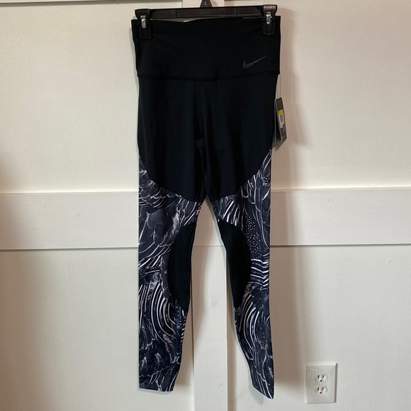 Nike Pants - Nike NWT tight fit running pants
